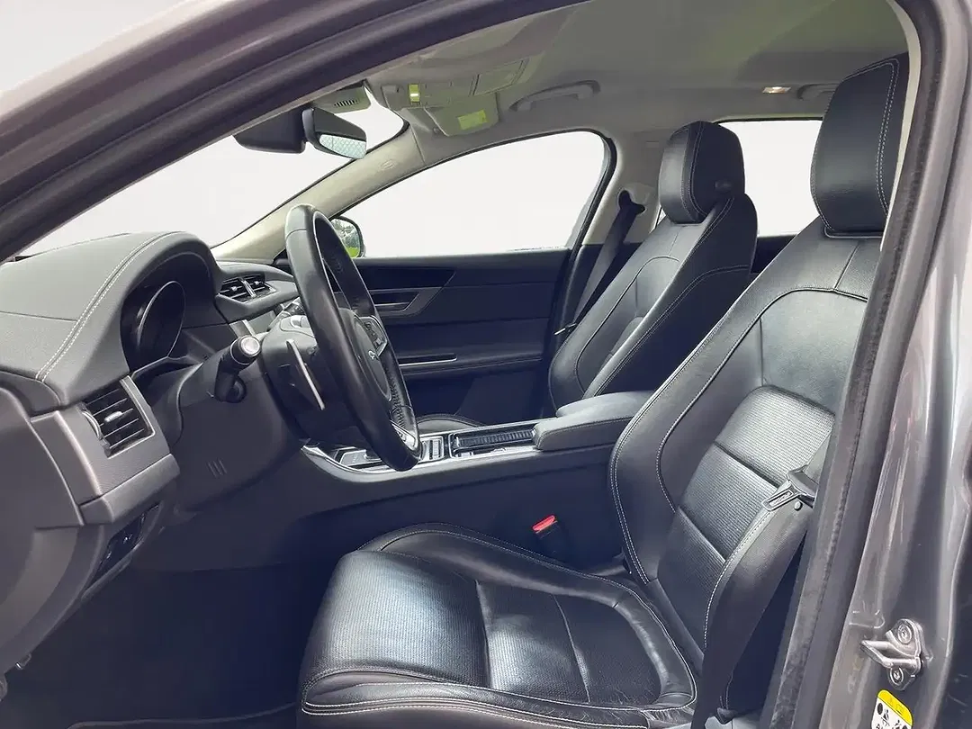 Jaguar XF - Thumbnail 13