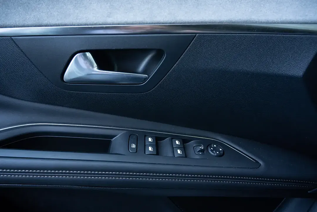 Peugeot 3008 - Thumbnail 13