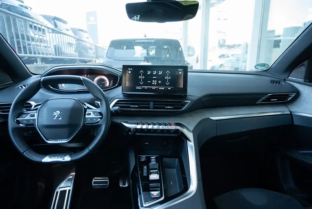Peugeot 3008 - Thumbnail 4