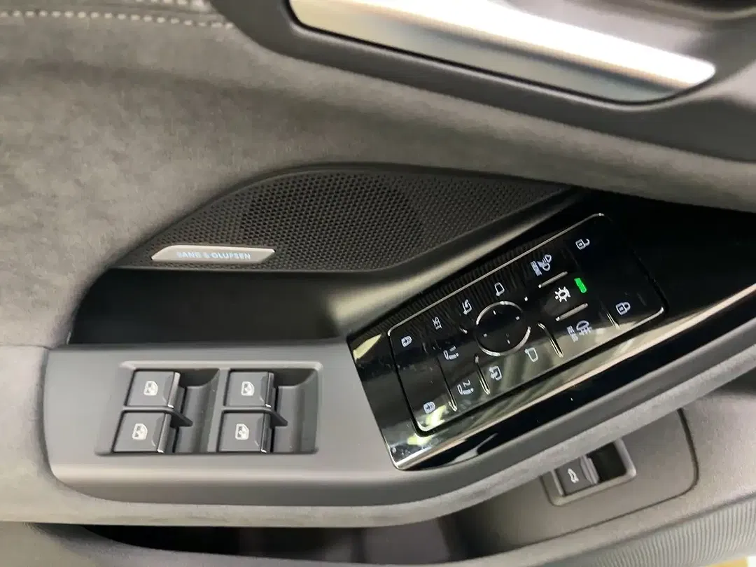 Audi A6 e-tron - Thumbnail 12
