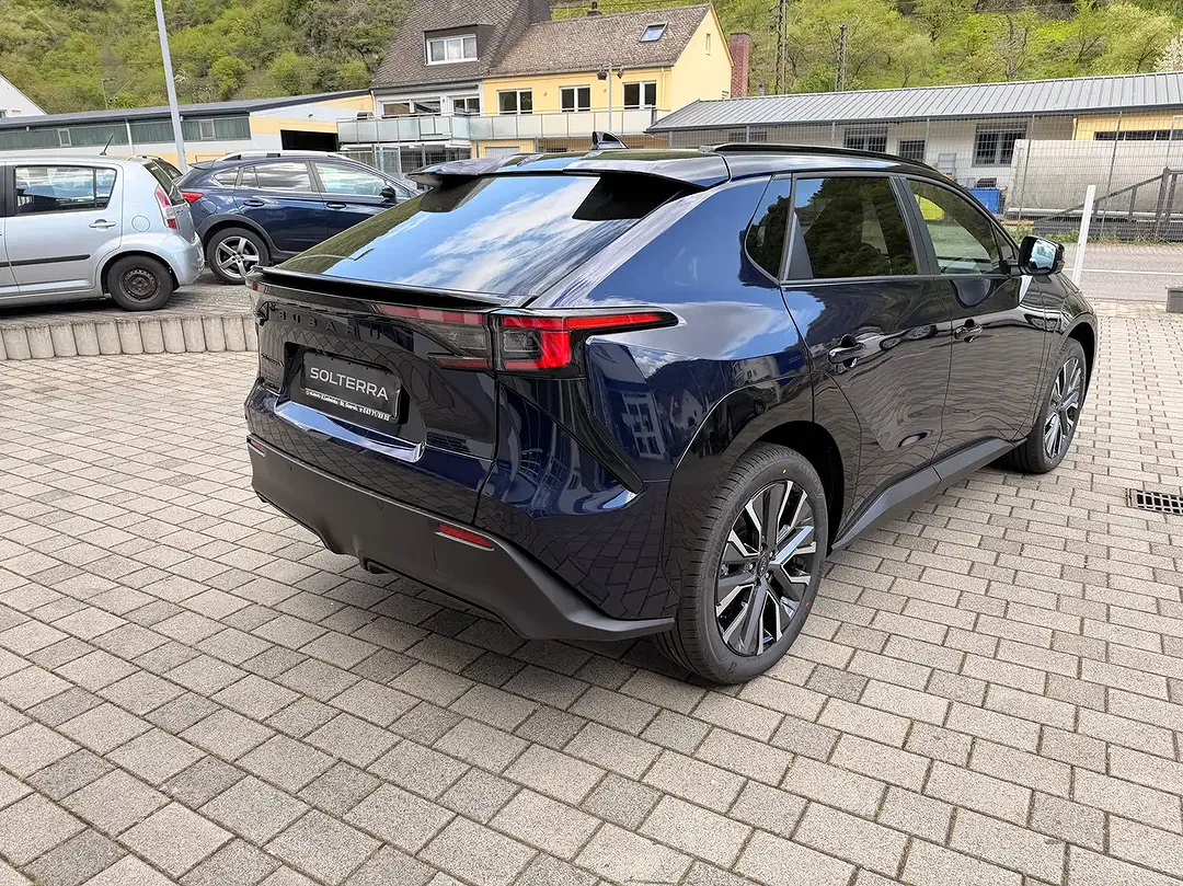 Subaru Solterra - Thumbnail 10