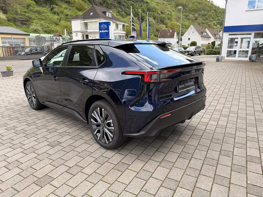 Subaru Solterra - Thumbnail 7