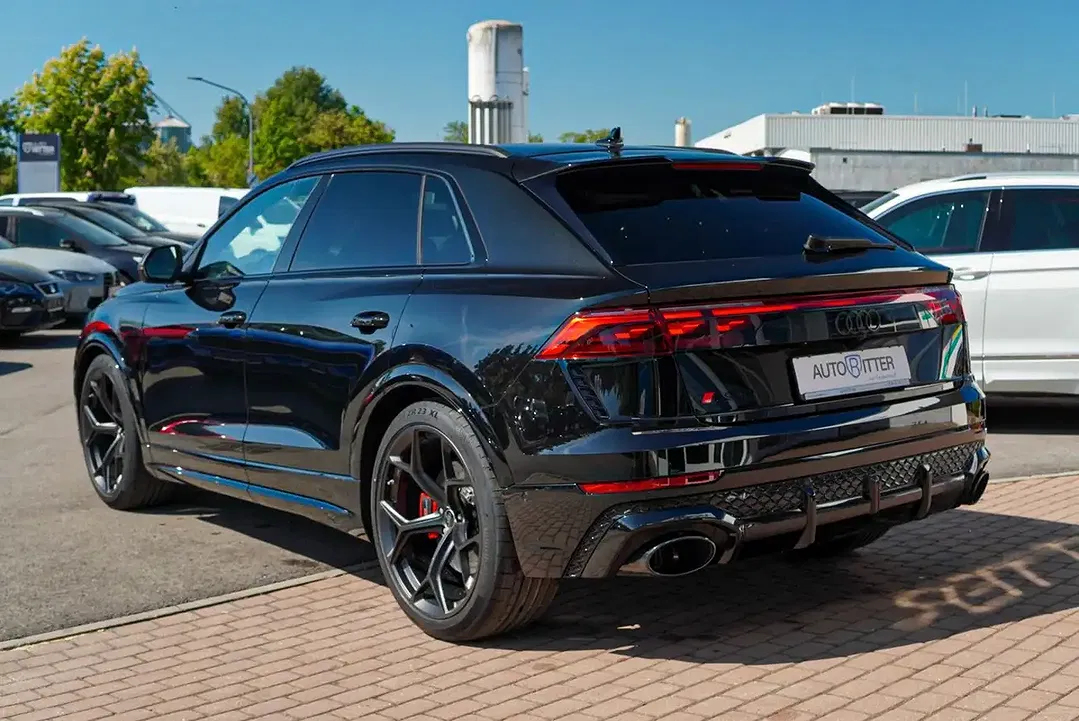 Audi RS Q8 - Thumbnail 6