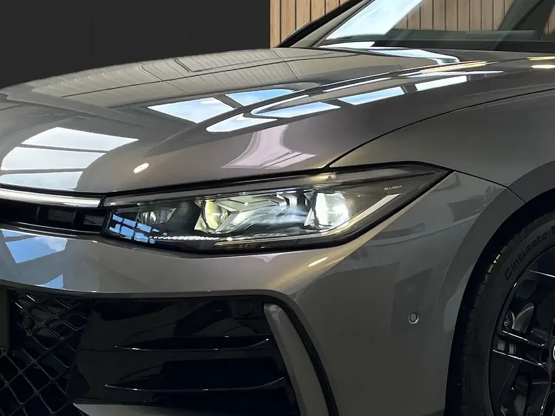 Volkswagen Passat Variant - Thumbnail 5