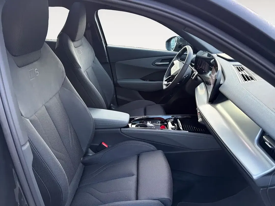 Audi Q3 - Thumbnail 14