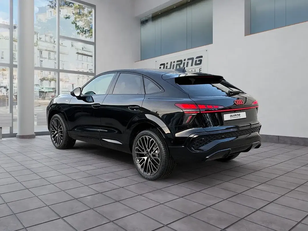 Audi Q3 - Thumbnail 4