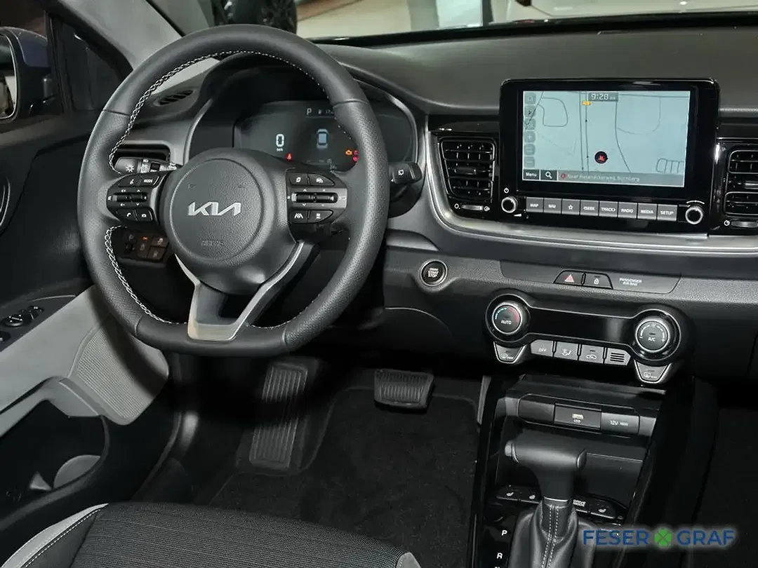 Kia Stonic - Thumbnail 3