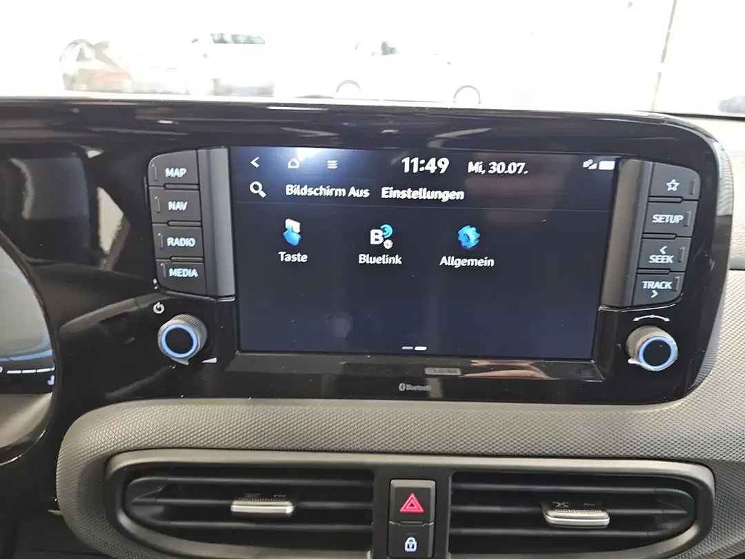 Hyundai i10 - Thumbnail 13