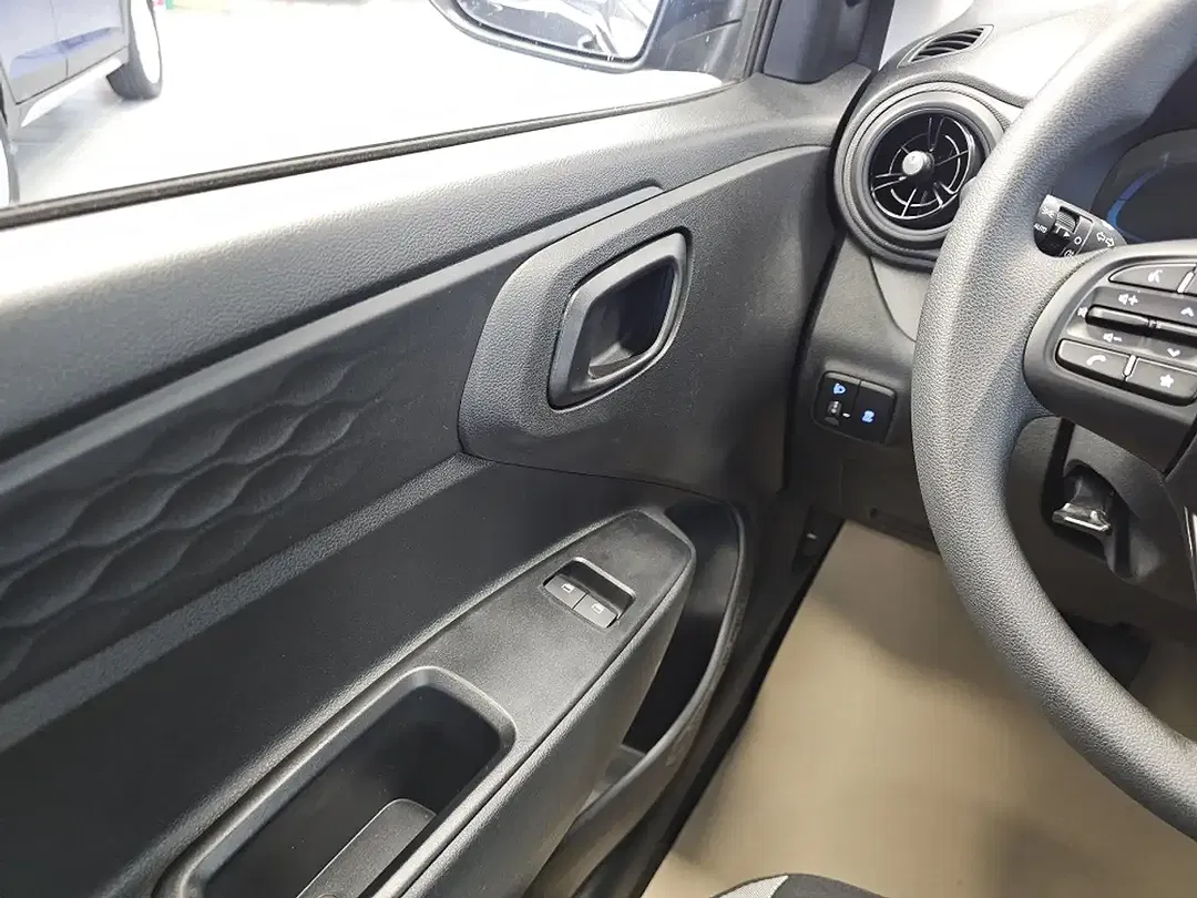 Hyundai i10 - Thumbnail 16