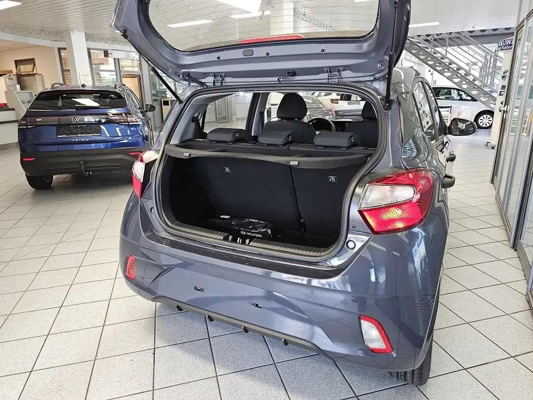 Hyundai i10 - Thumbnail 3