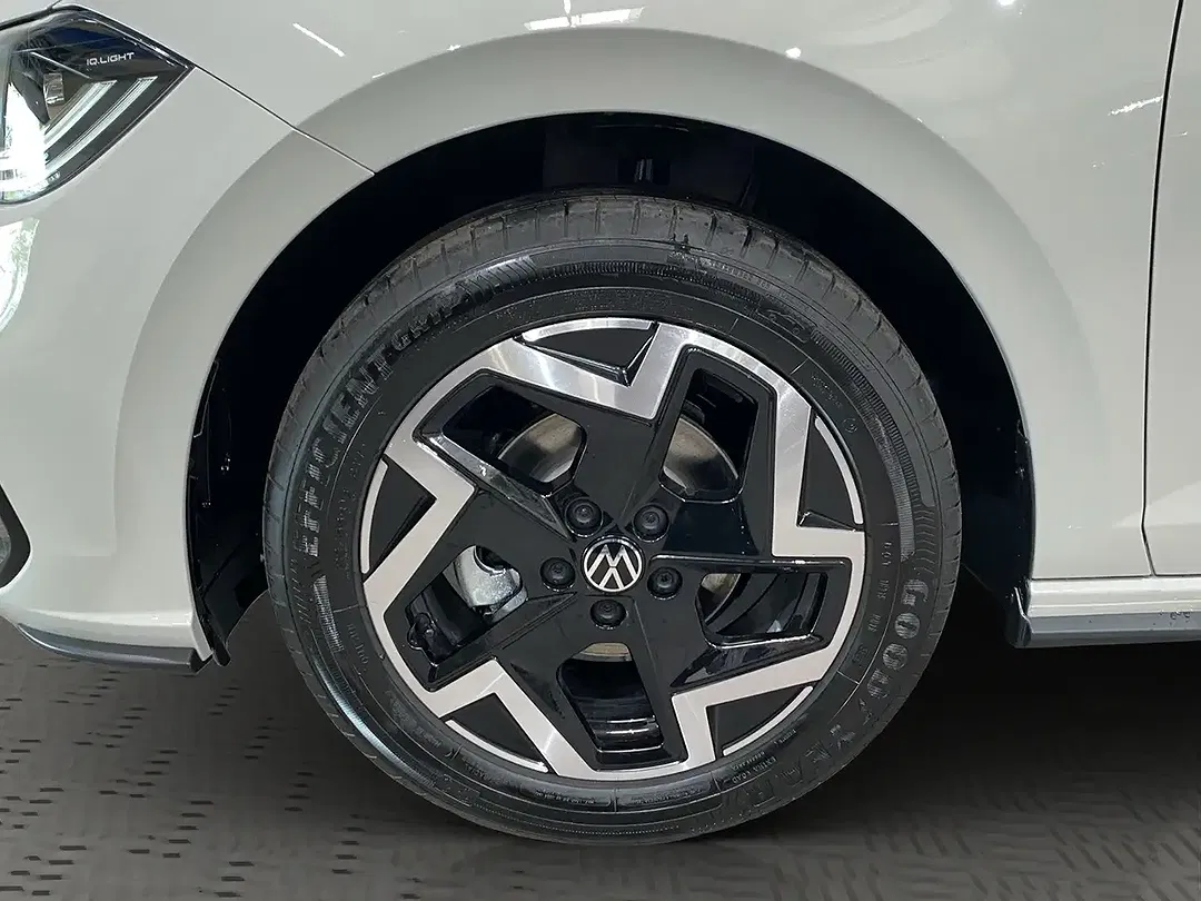 Volkswagen Polo - Thumbnail 12