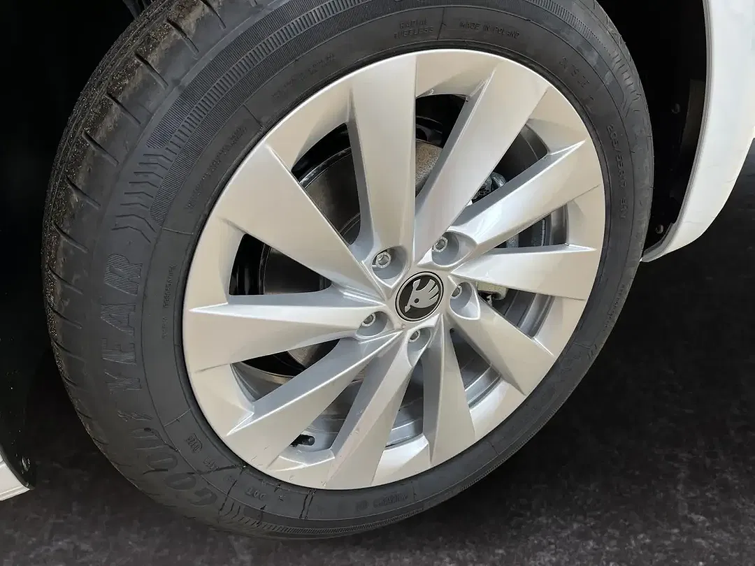 Skoda Octavia - Thumbnail 14