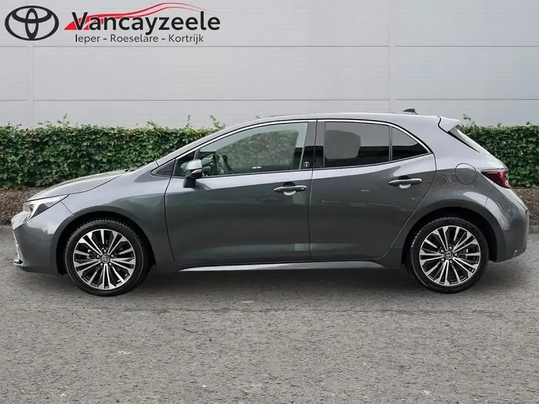 Toyota Corolla - Thumbnail 4