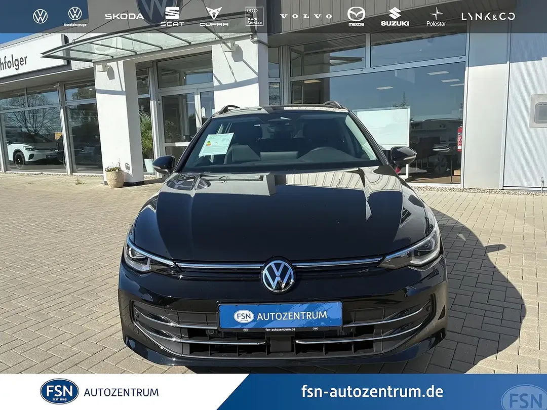 Volkswagen Golf Variant - Thumbnail 1