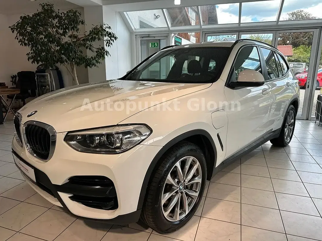 BMW X3 - Thumbnail 2