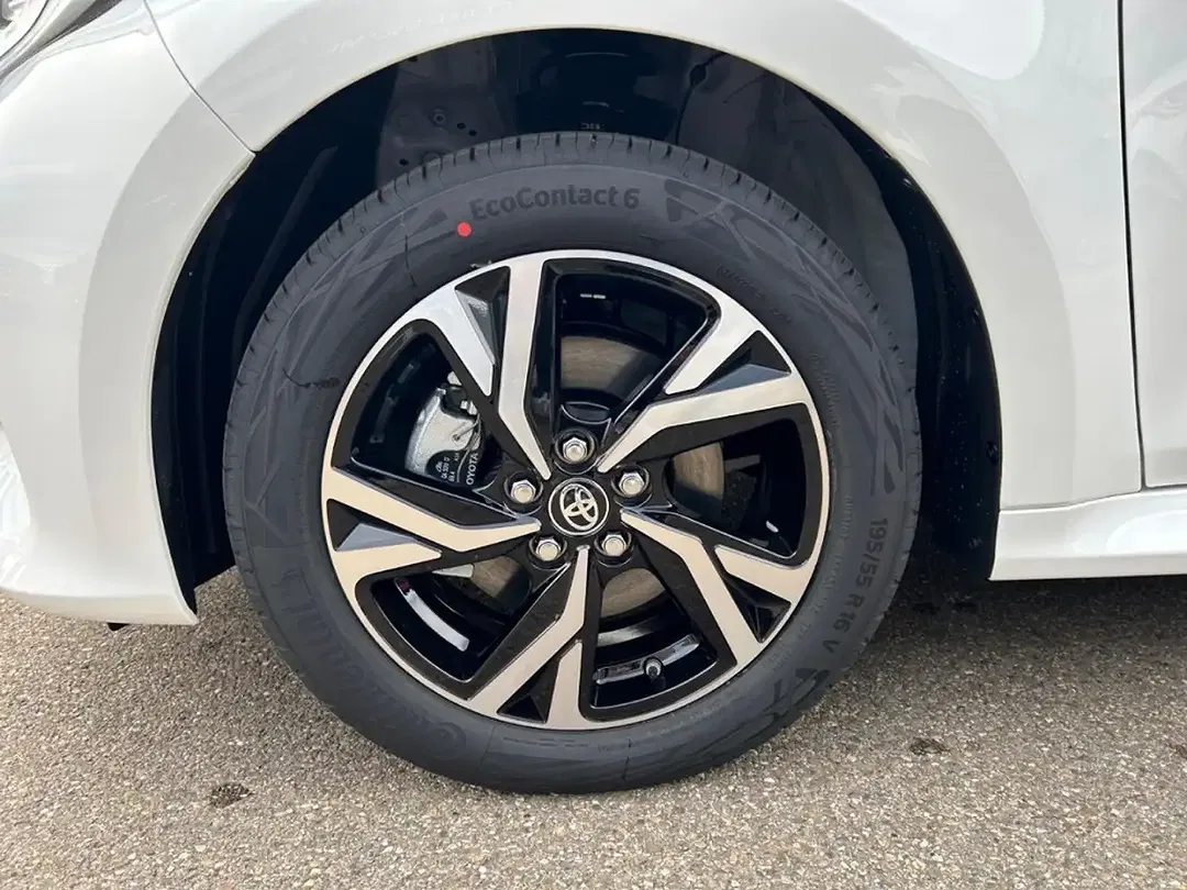 Toyota Yaris - Thumbnail 8