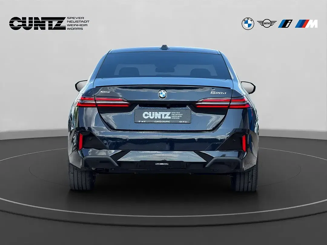 BMW 520 - Thumbnail 6