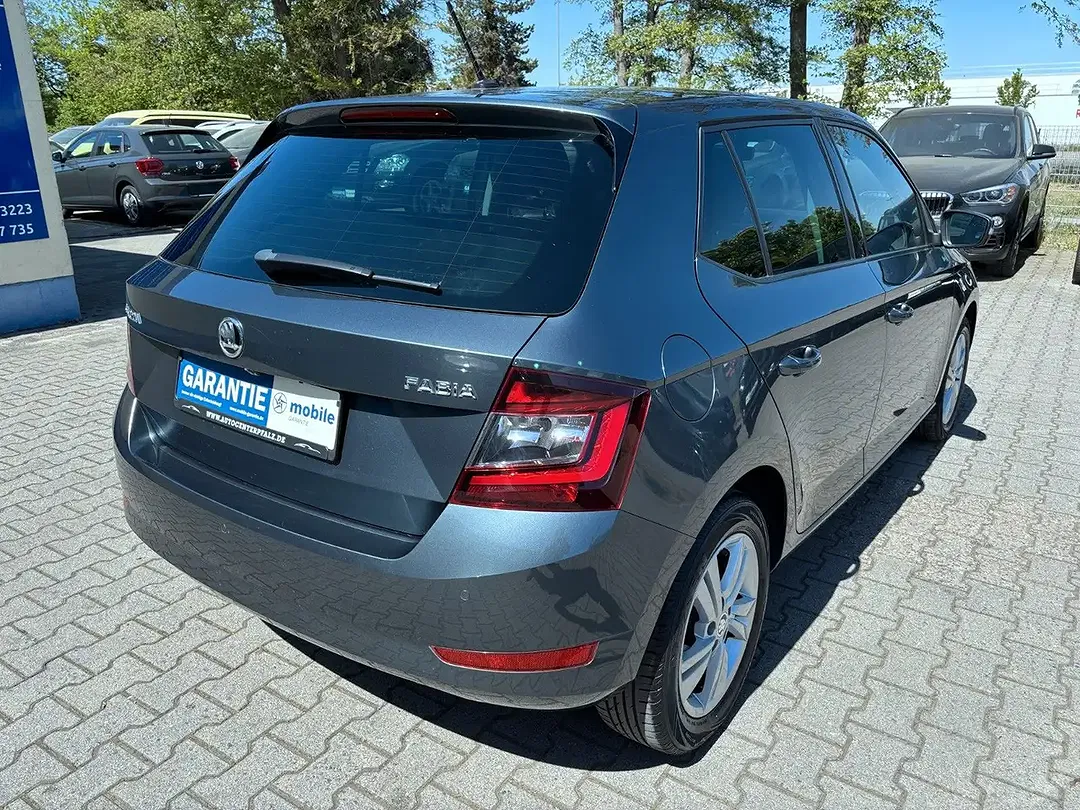 Skoda Fabia - Thumbnail 14
