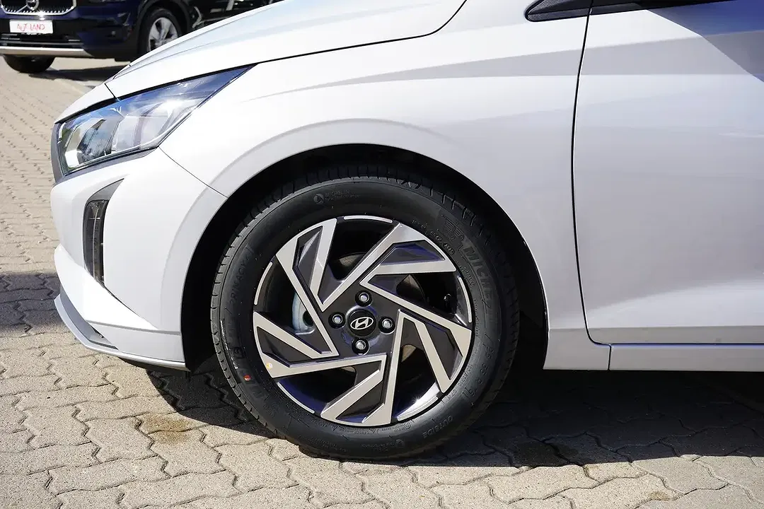 Hyundai i20 - Thumbnail 9