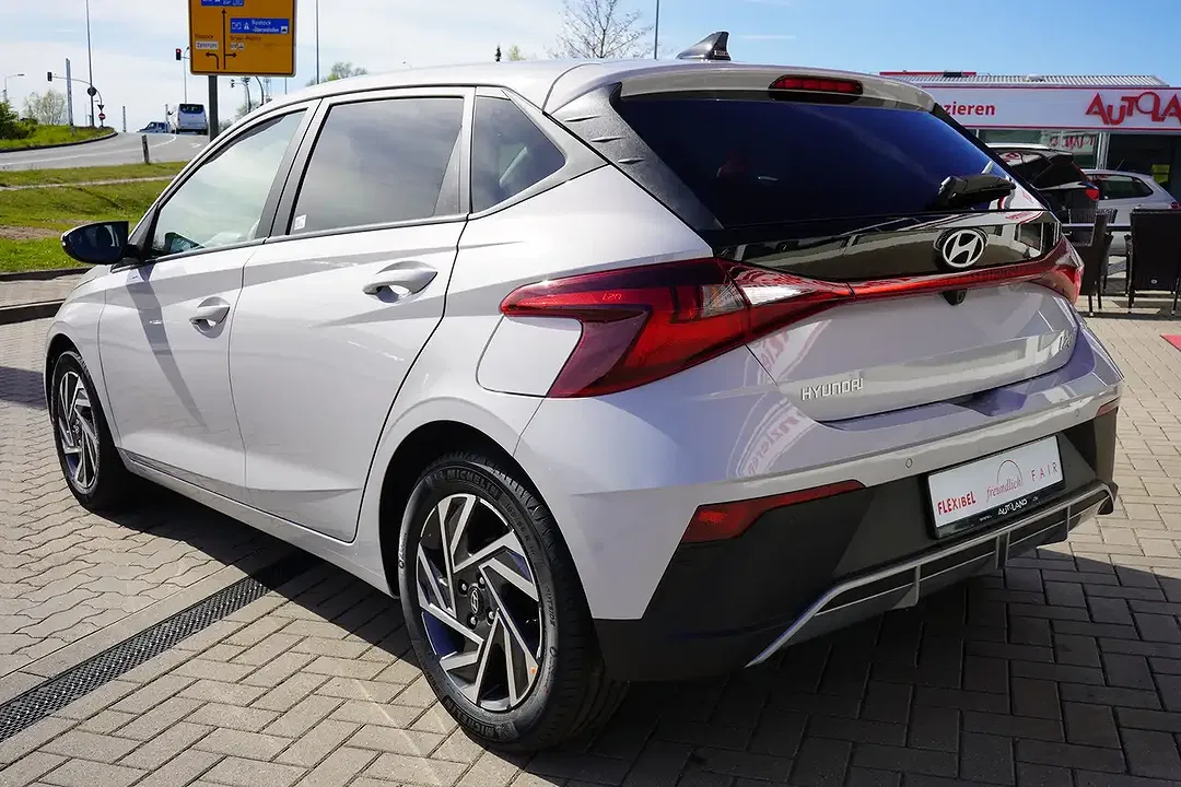 Hyundai i20 - Thumbnail 3