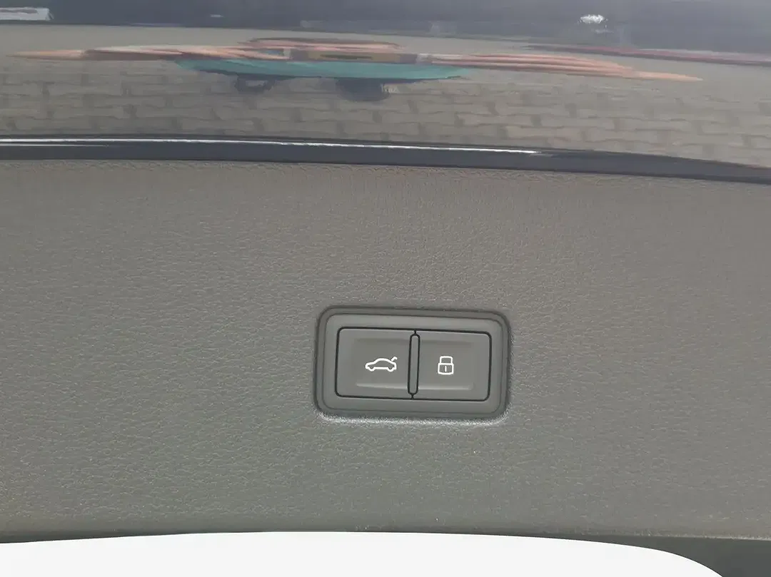 Audi Q8 - Thumbnail 12