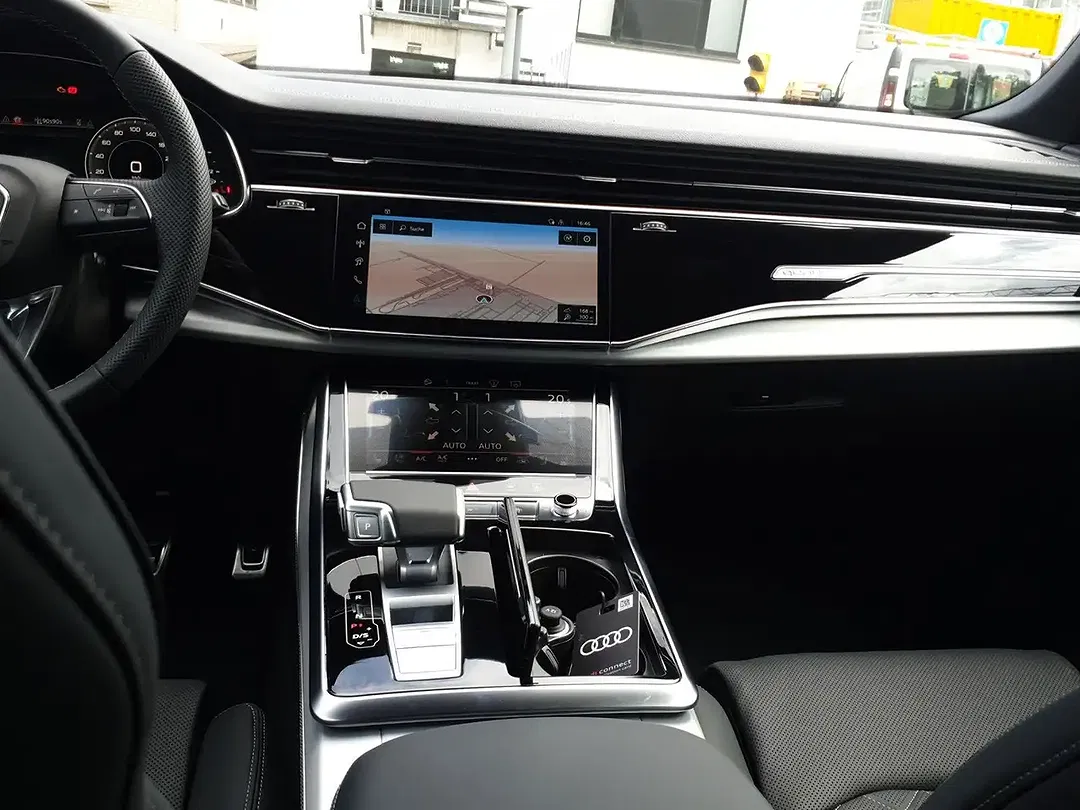 Audi Q8 - Thumbnail 6