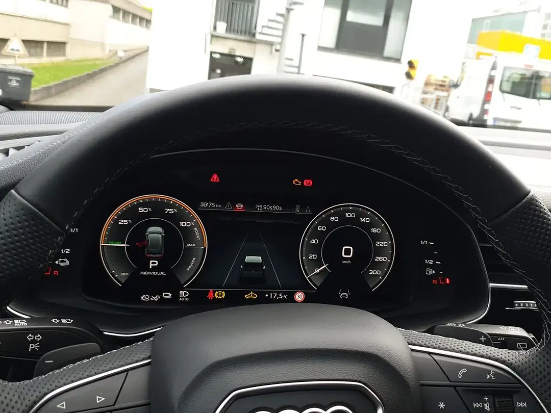 Audi Q8 - Thumbnail 8