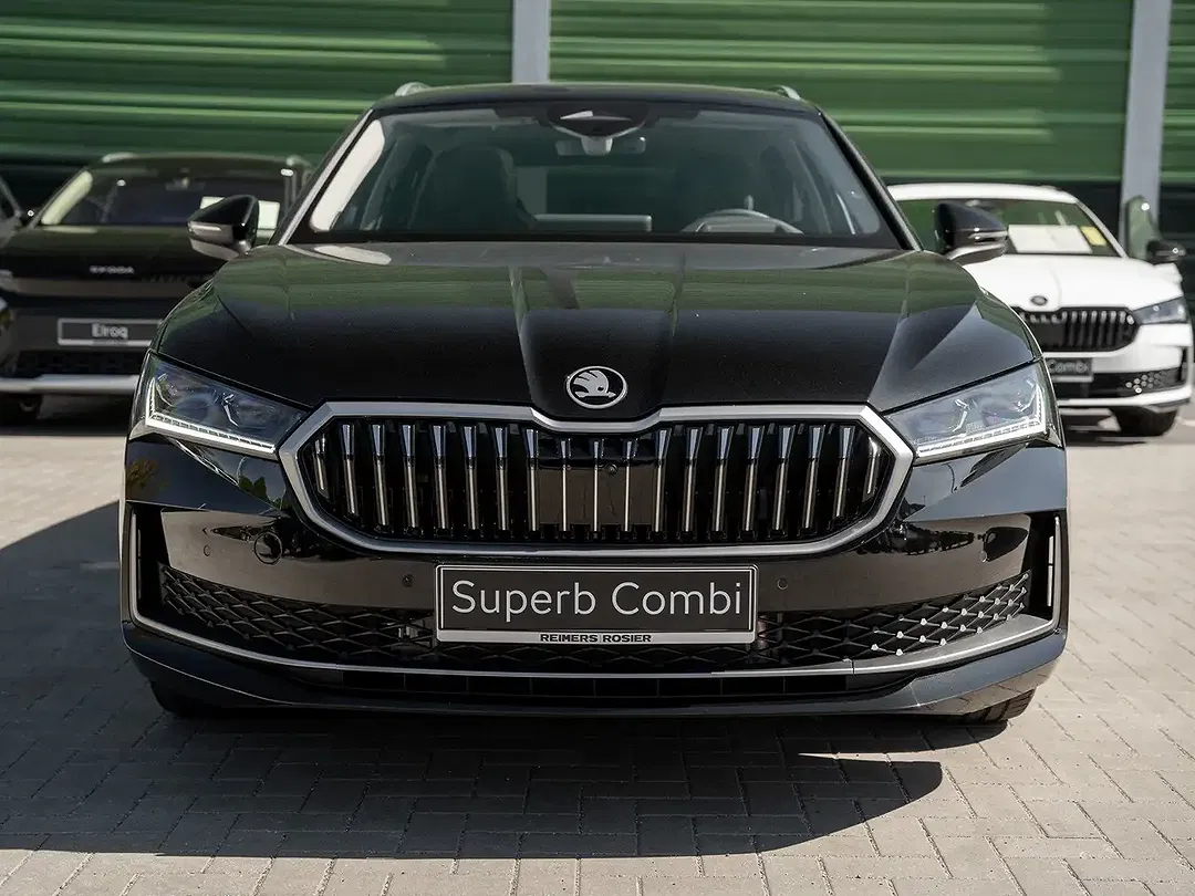Skoda Superb - Thumbnail 2