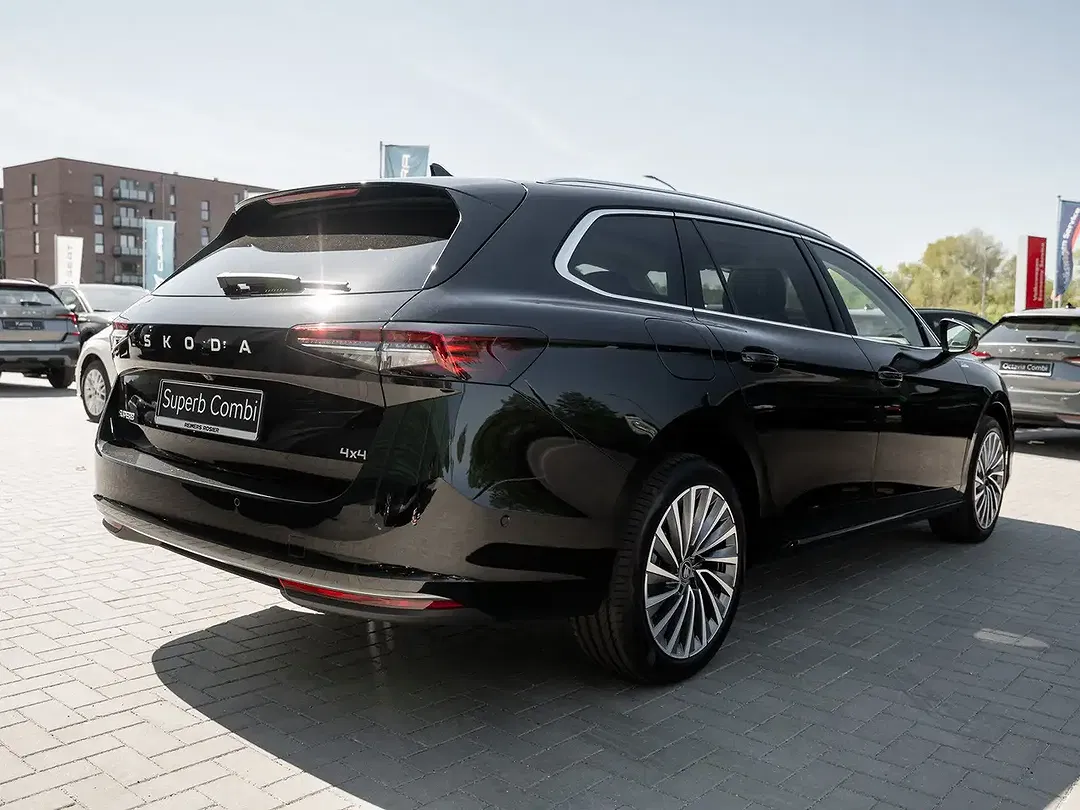 Skoda Superb - Thumbnail 3