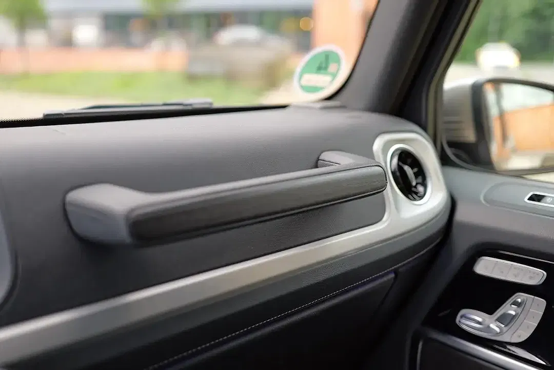 Mercedes-Benz G 500 - Thumbnail 11