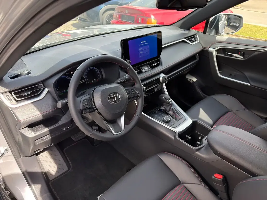 Toyota RAV 4 - Thumbnail 3