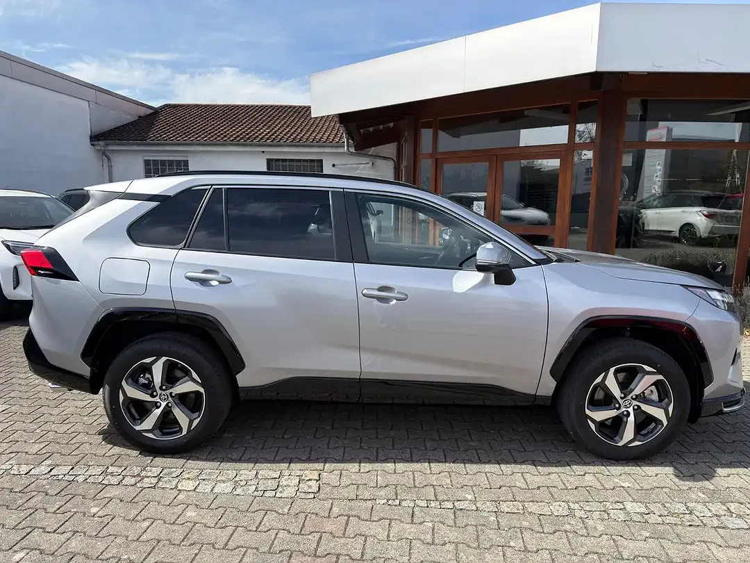 Toyota RAV 4 - Thumbnail 5