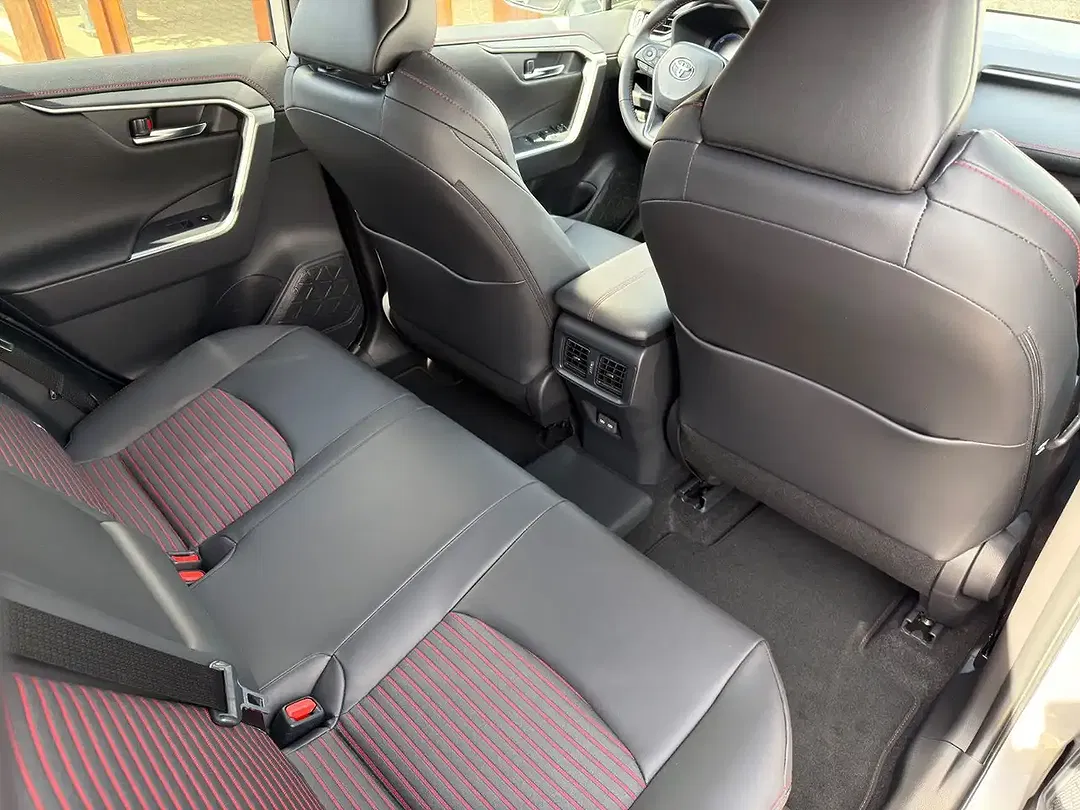Toyota RAV 4 - Thumbnail 7
