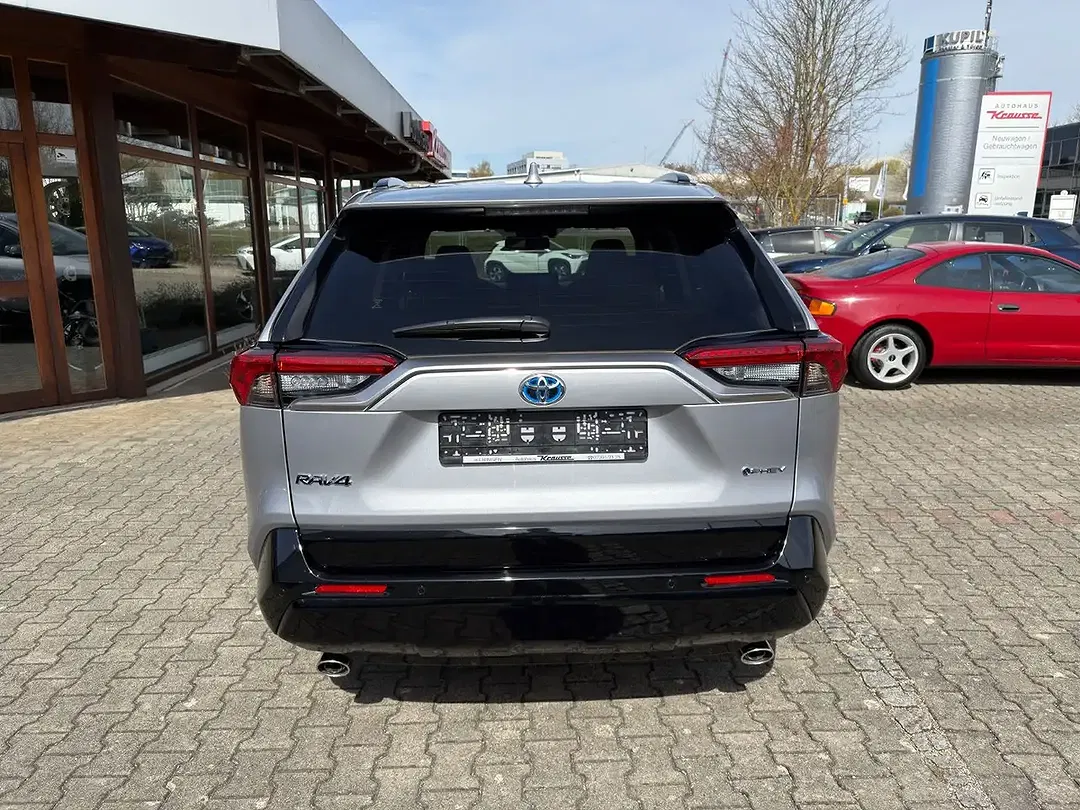 Toyota RAV 4 - Thumbnail 9