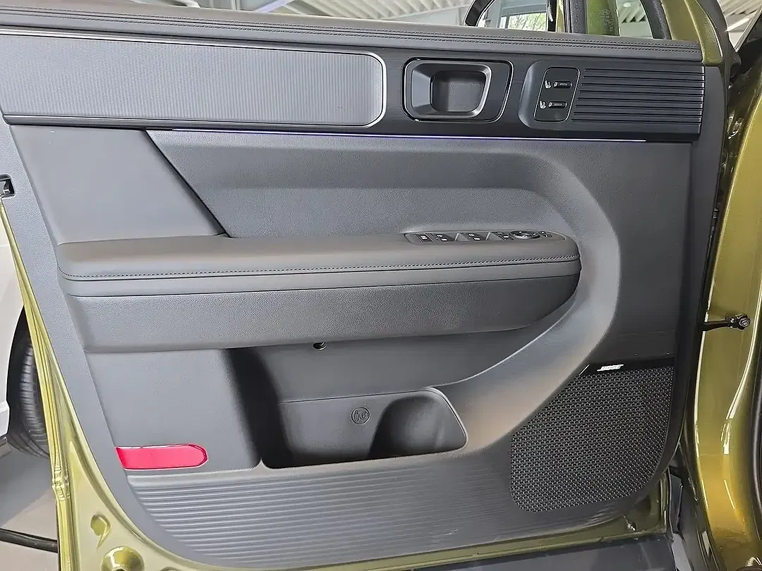 Hyundai SANTA FE - Thumbnail 9