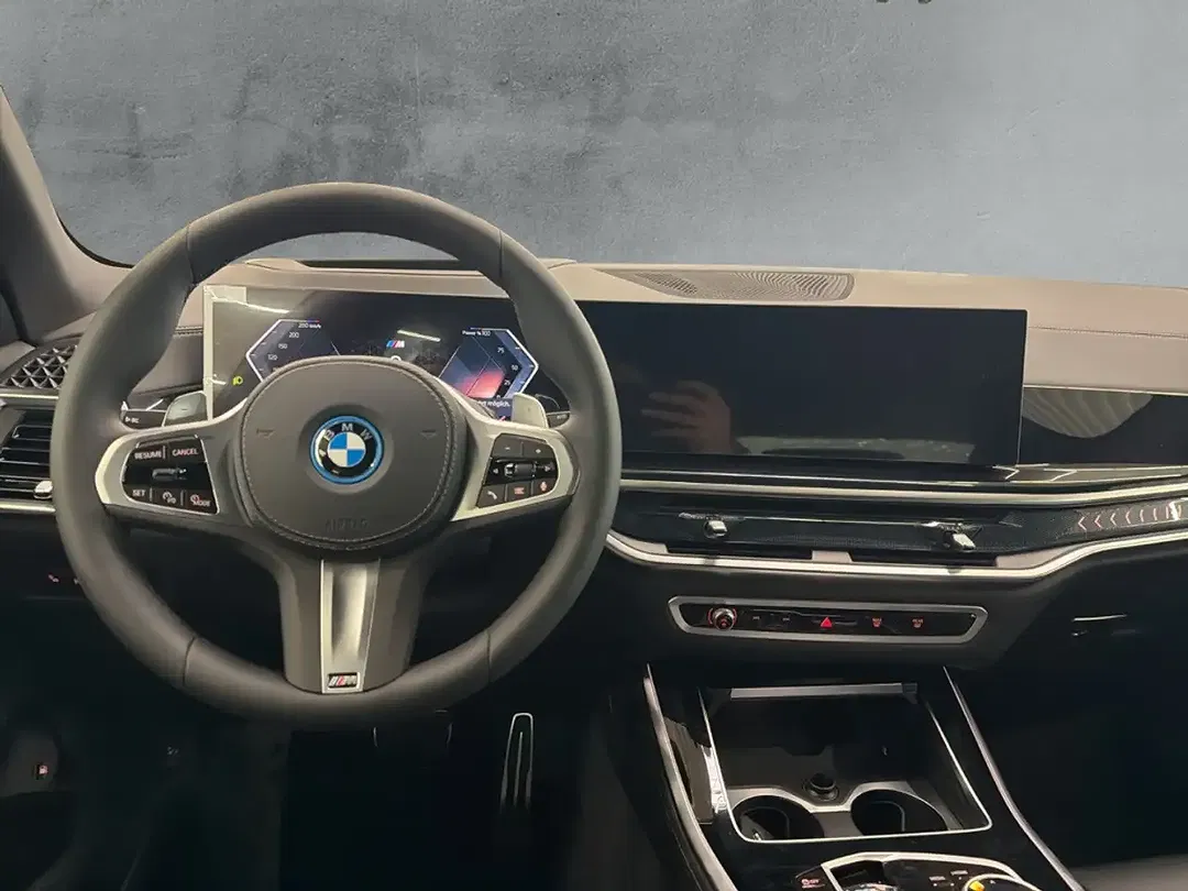 BMW X5 - Thumbnail 10