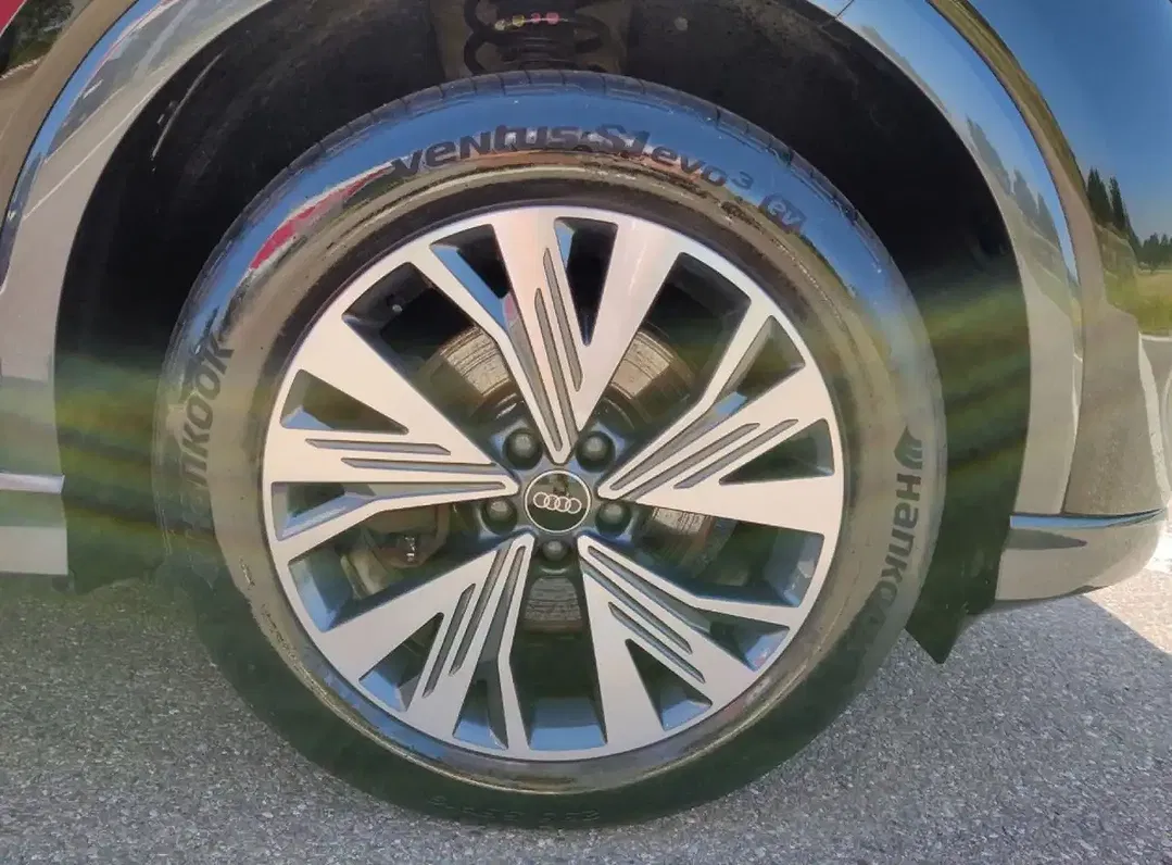 Audi Q4 e-tron - Thumbnail 11