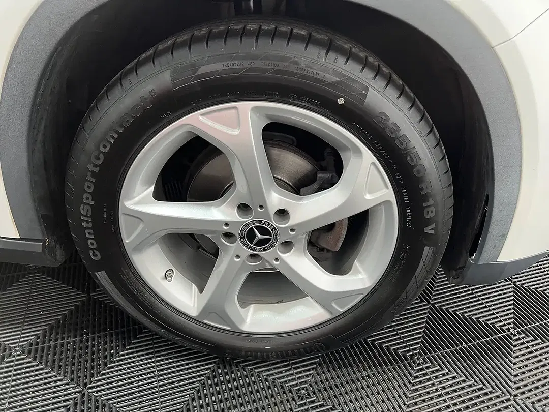 Mercedes-Benz GLA 180 - Thumbnail 14