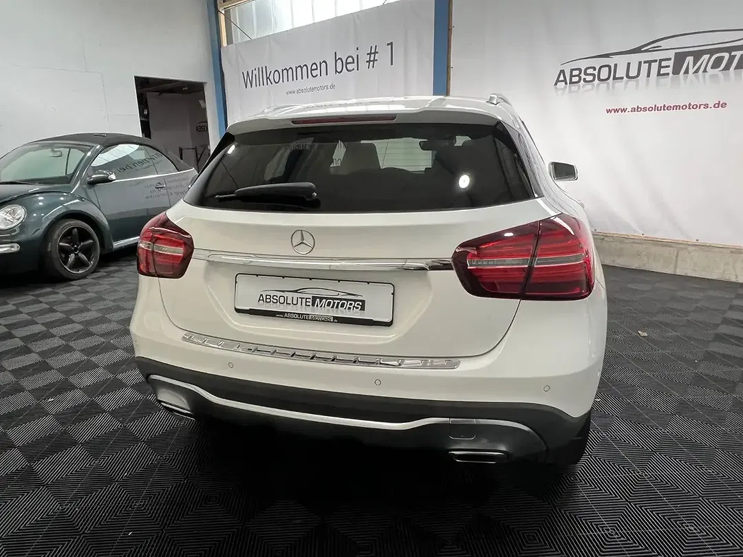 Mercedes-Benz GLA 180 - Thumbnail 6