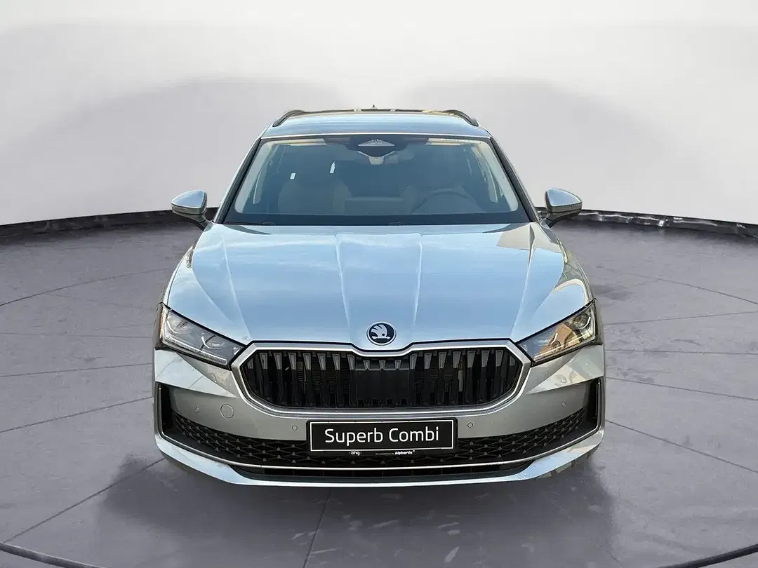 Skoda Superb - Thumbnail 3