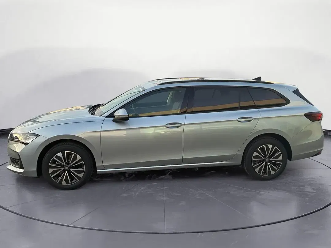 Skoda Superb - Thumbnail 4