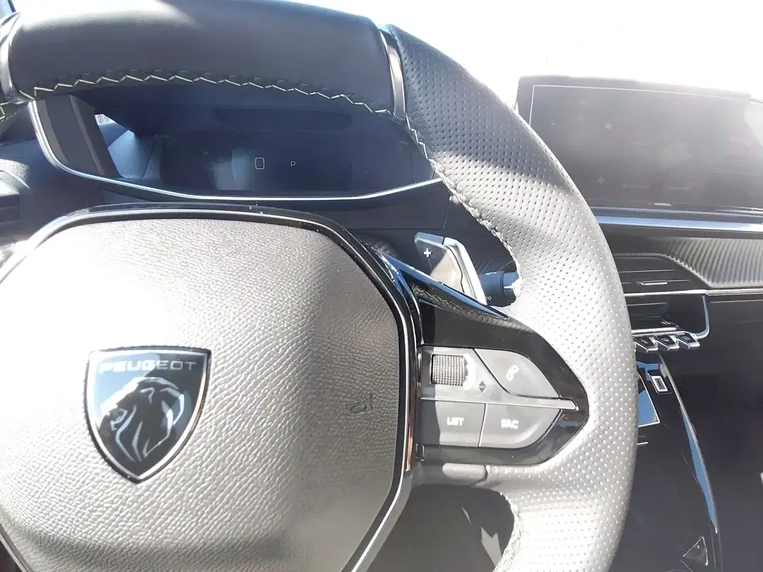Peugeot 2008 - Thumbnail 13