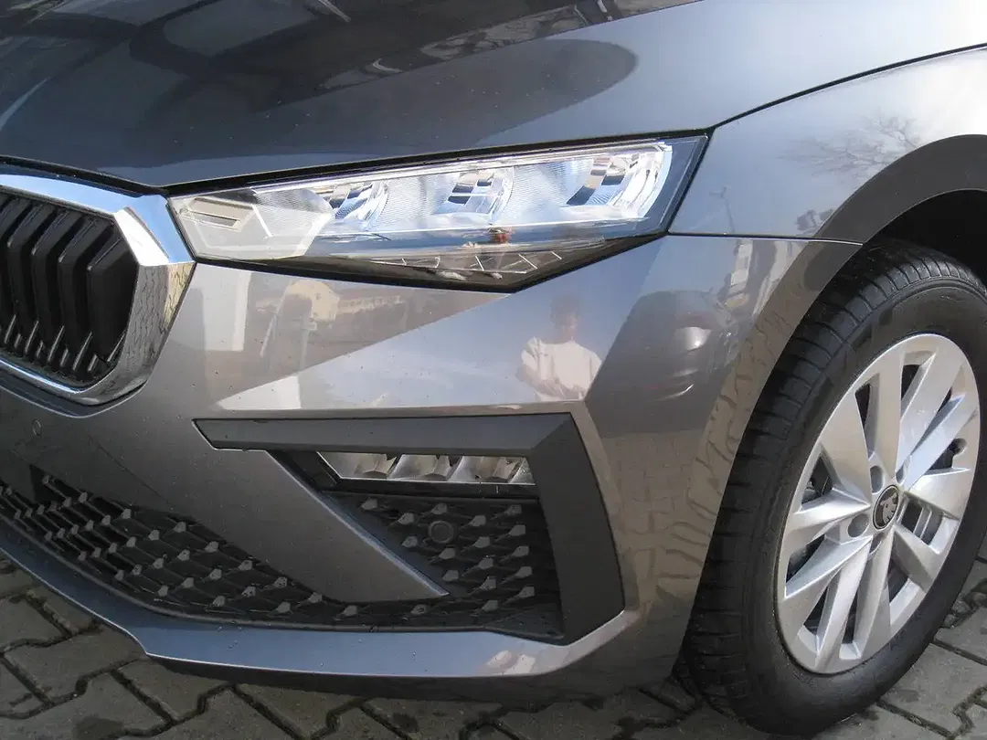 Skoda Scala - Thumbnail 2