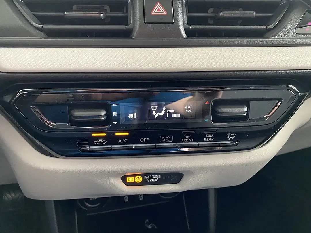 Suzuki Swift - Thumbnail 10