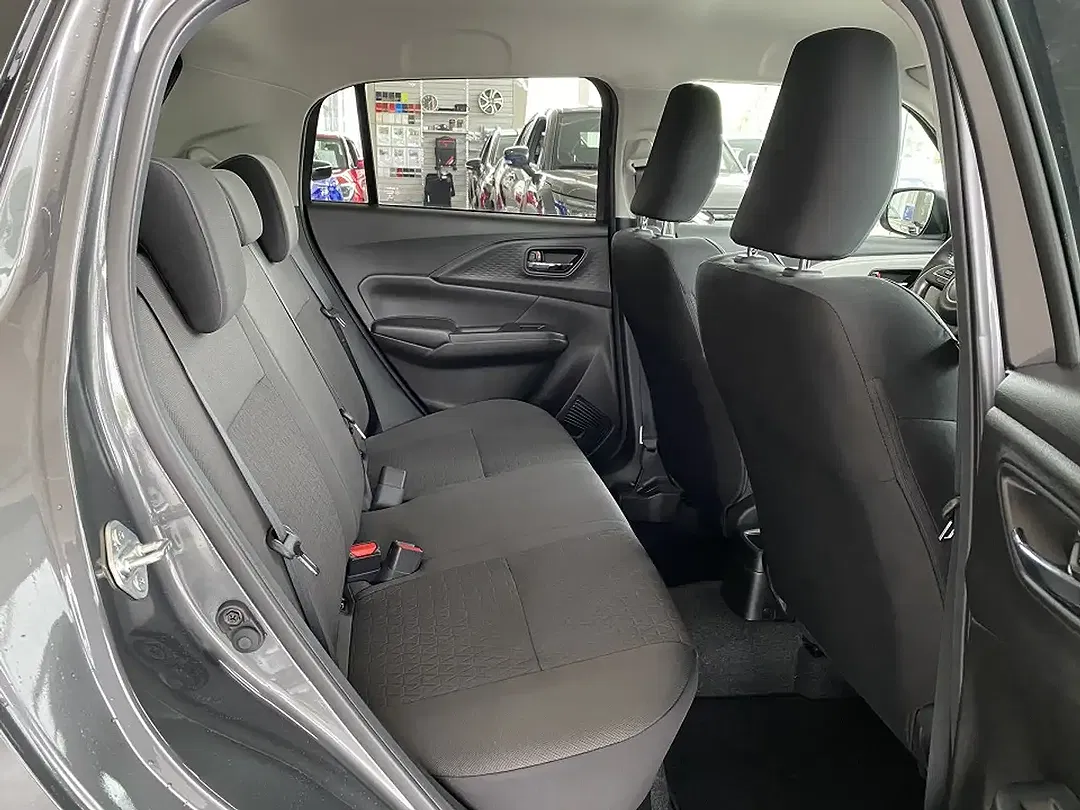 Suzuki Swift - Thumbnail 6