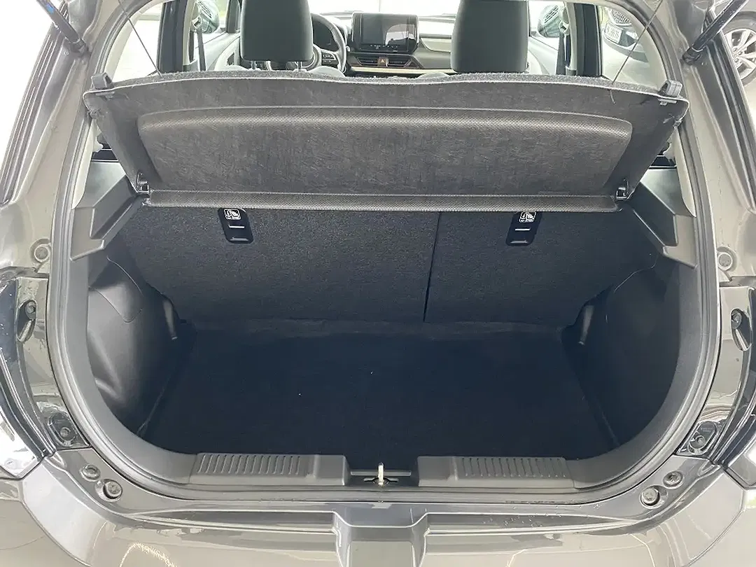 Suzuki Swift - Thumbnail 7