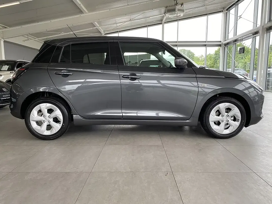 Suzuki Swift - Thumbnail 8