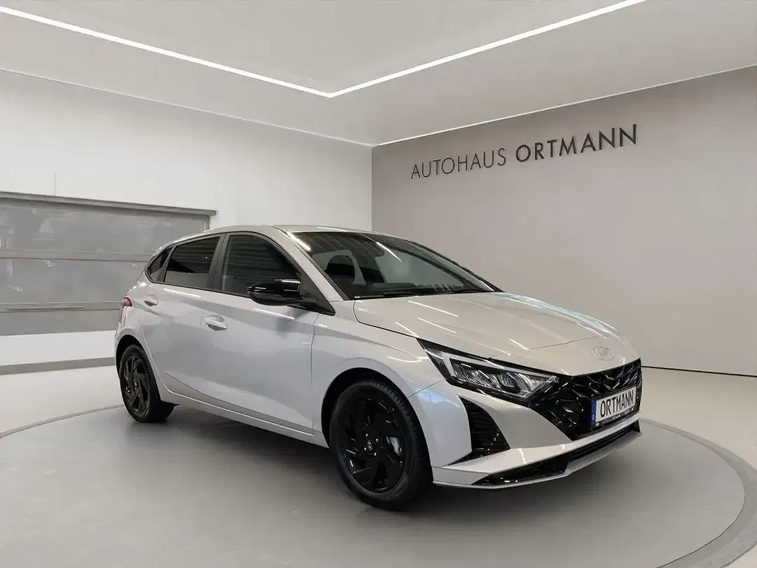 Hyundai i20 - Thumbnail 1