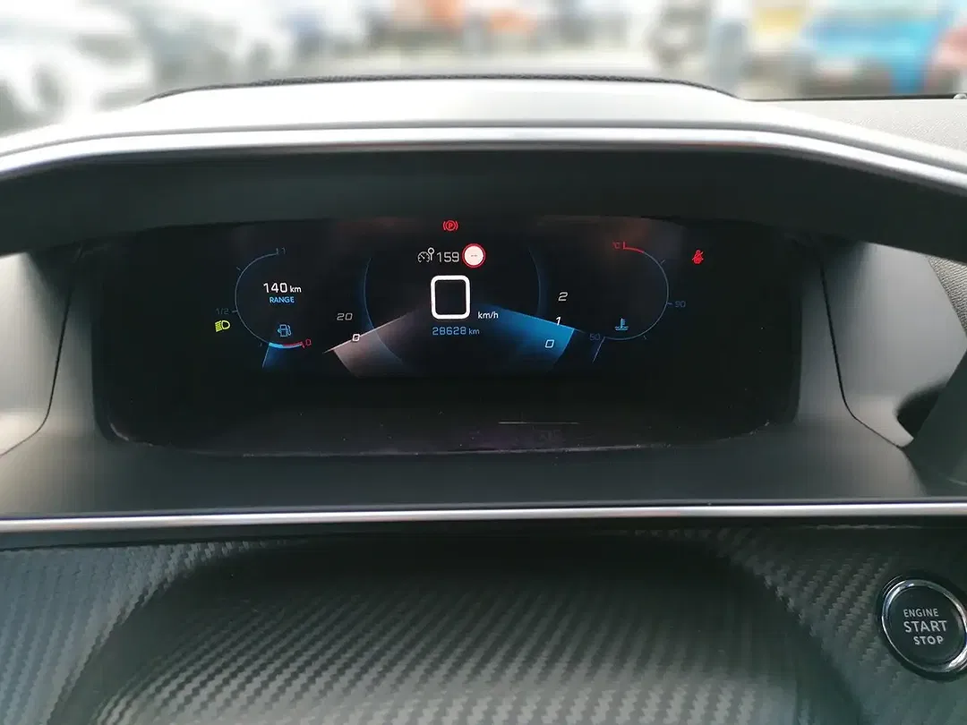 Peugeot 208 - Thumbnail 5