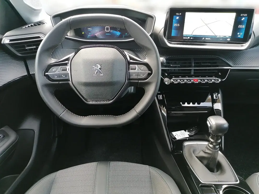 Peugeot 208 - Thumbnail 8